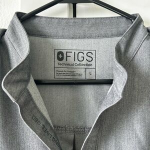 Figs Women’s Rafaela oversized scrub top gray size large graphite technical